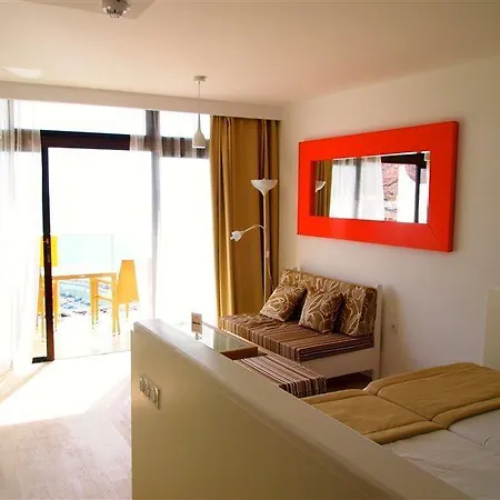 Punta Del Rey (adults Only) מלון